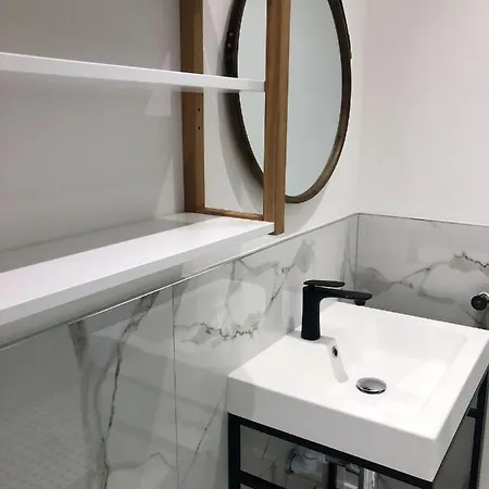 아파트 Contemporain A Avec Terrasse Et Parking - 35 M² 칸느