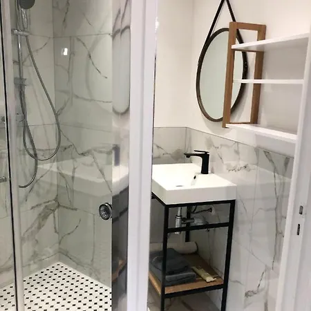 Contemporain A Avec Terrasse Et Parking - 35 M² *